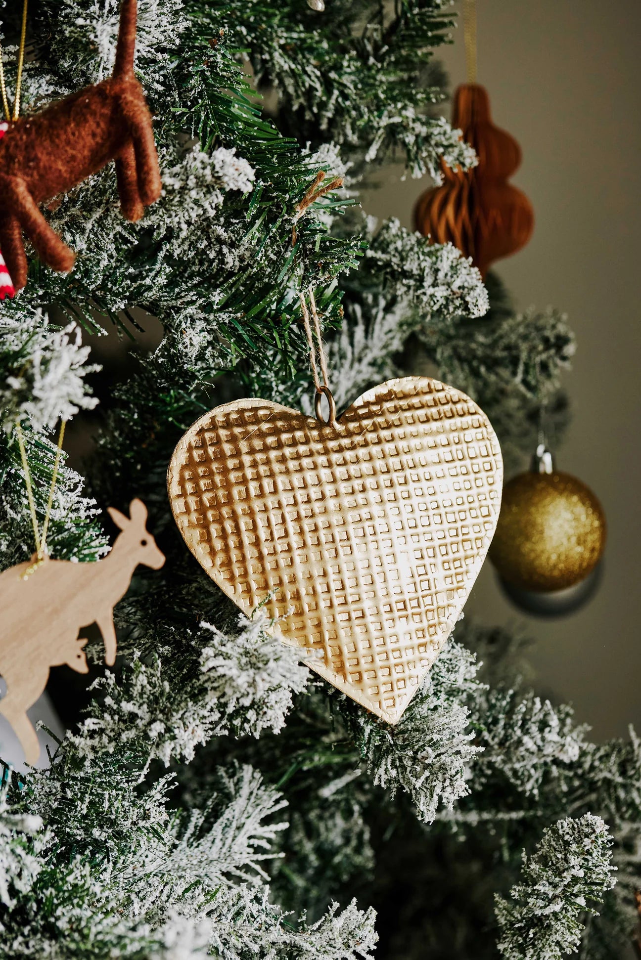 Gold Heart Christmas Decoration - Large